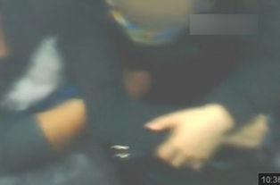 美女摸胸视频,美女私密视频引发热议